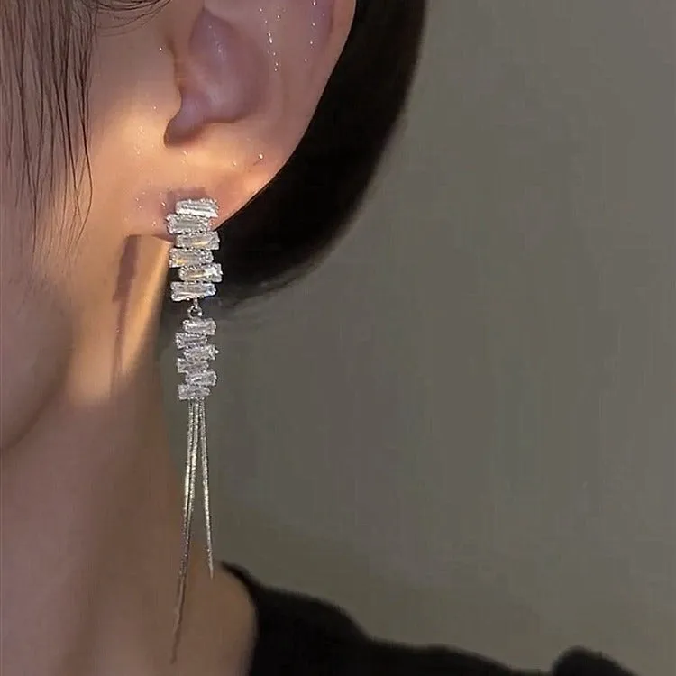 Design Zircon Tassel Niche Earrings