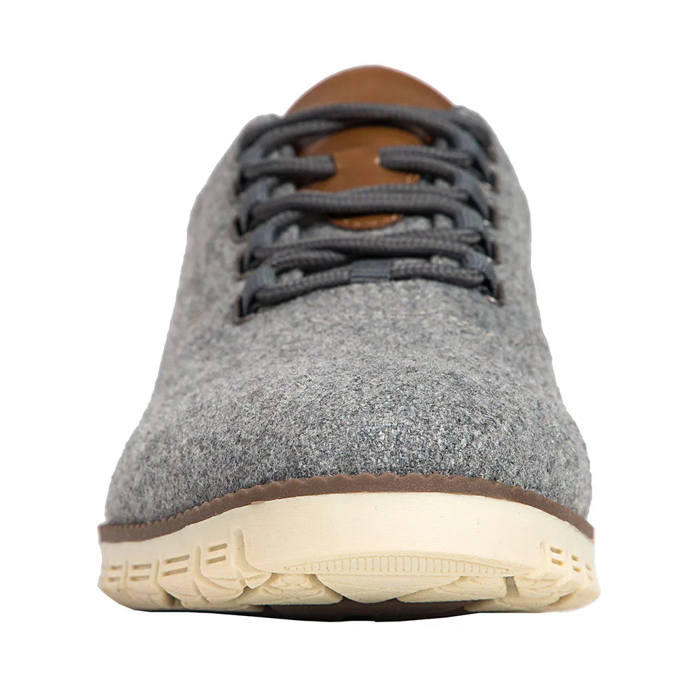 Men's Status in Grey Felt