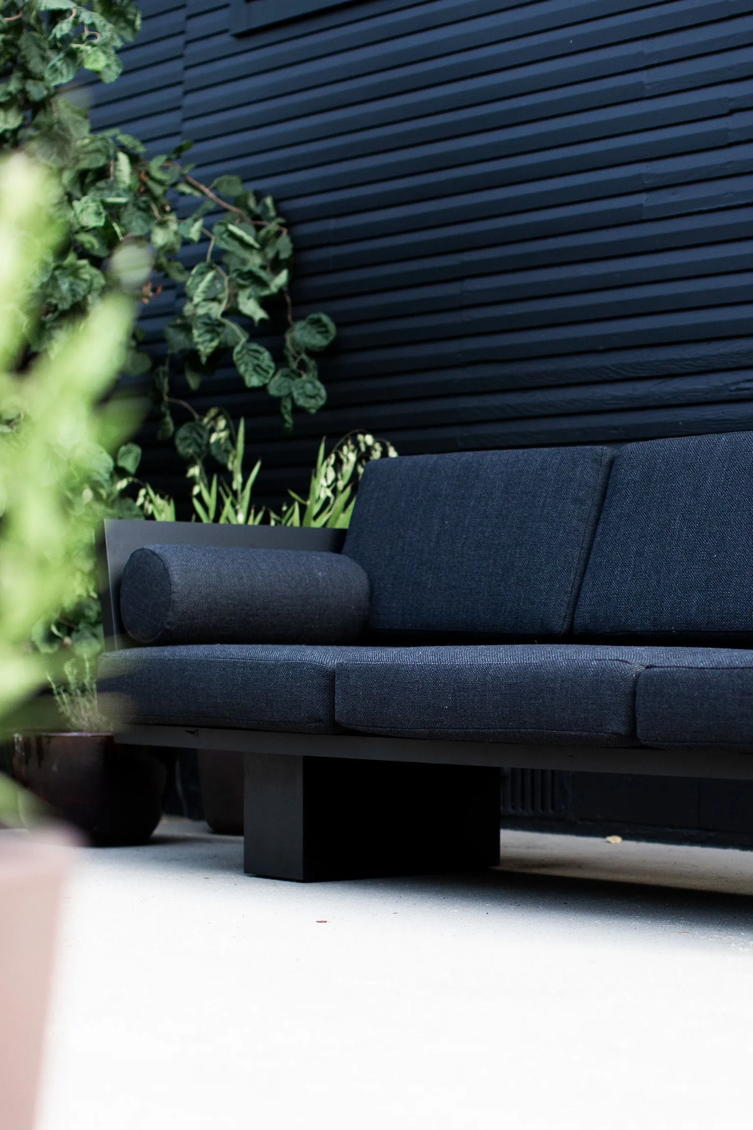 Suelo Modern Outdoor Sofa - 1220