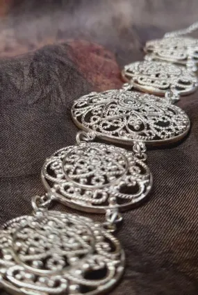 Taarkashi Oval Disc Bracelet